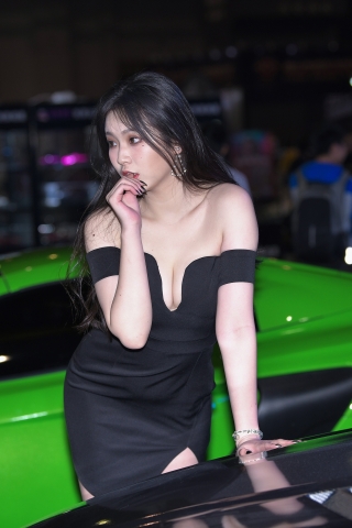 被你散发出的美所吸引了