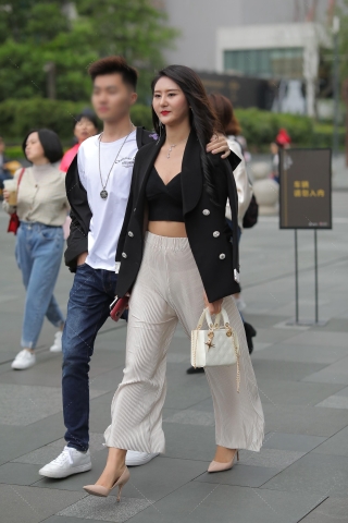 查看完整内容：这裤子 真凉快 - 共12张图片