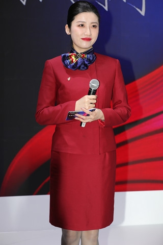 国航美女空姐兼主持人端庄大气轻熟（完整版）