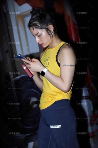 查看完整内容：哪吒头深色紧身裤 - 共14张图片