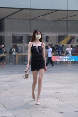 搭讪街拍短裙御姐