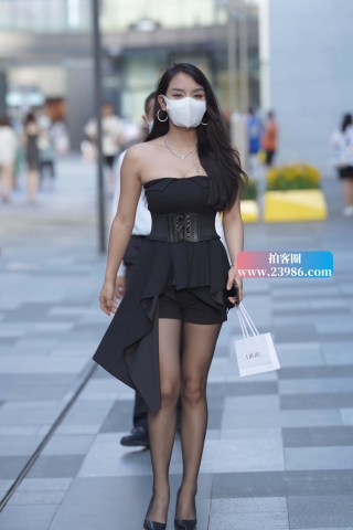 街拍高挑长腿御姐