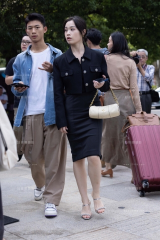 查看完整内容：韵味的包臀裙女人 - 共15张图片