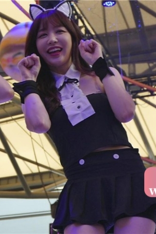 查看完整内容：很会卖萌的性感黑丝showgirl60045（视频版） - 共8张图片