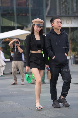 极品大长腿美眉