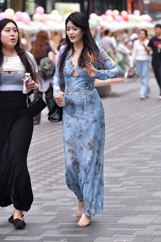 ★气质高挑纱裙美女