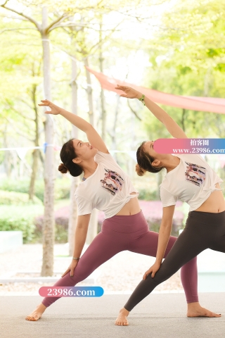 【咔喳赛帖】一对快乐的姐妹花