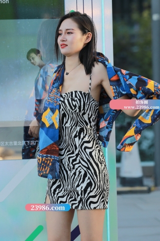 【玻璃街拍】包臀裙小姐姐-舞