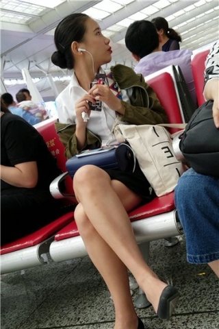 查看完整内容：4k超清，性感长腿高跟气质美女姐姐（视频版） - 共8张图片