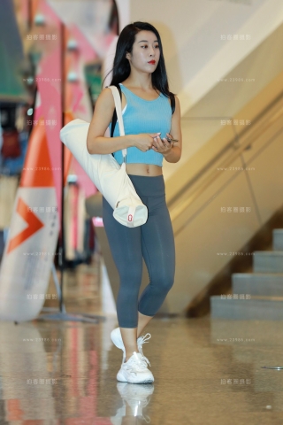 【小默赛帖】第1627篇★课上课下瑜伽美女★