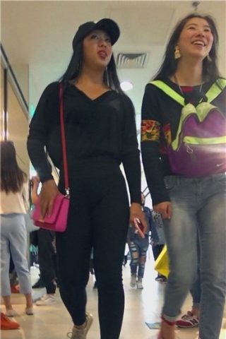 查看完整内容：有魔力的宽臀妹子，极致紧身黑色控，全身黑色！~[1.07 GB]（视频版） - 共14张图片