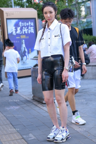 【街拍之魂赛帖】气场很足哦