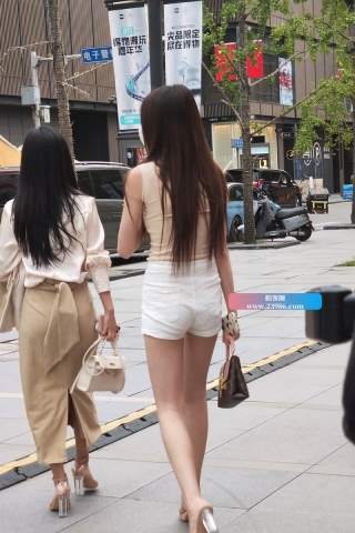 查看完整内容：极品大长腿热牛 【2.77 GB】6分19秒（视频版） - 共10张图片