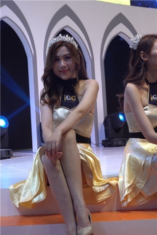 查看完整内容：2018CJ展会性感米色高跟鞋美腿美女 [712 MB]（视频版） - 共8张图片