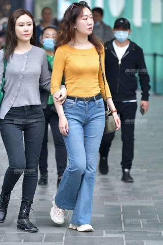 ★丰腴牛仔裤美女★