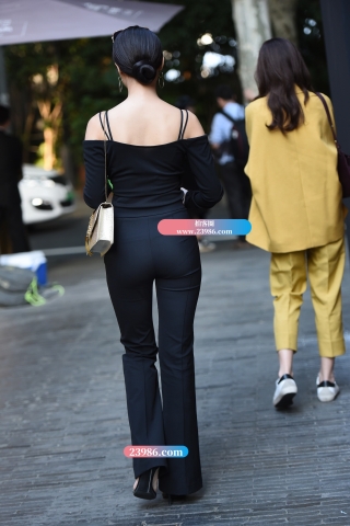 【咔喳赛贴】线条不错