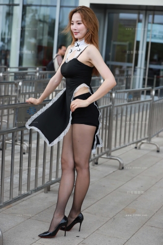 长腿黑丝高跟网红--雯雯 【图片➕视频】