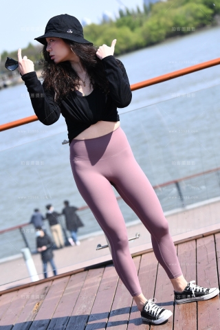 【咔喳赛帖】桥上自拍