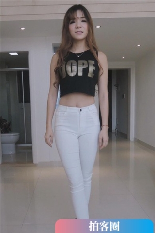 查看完整内容：白裤模拍 [4.95 GB]（视频版） - 共10张图片