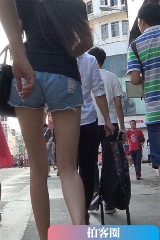 查看完整内容：街拍娇小苗条身材的小姑娘 [450 MB]（视频版） - 共12张图片