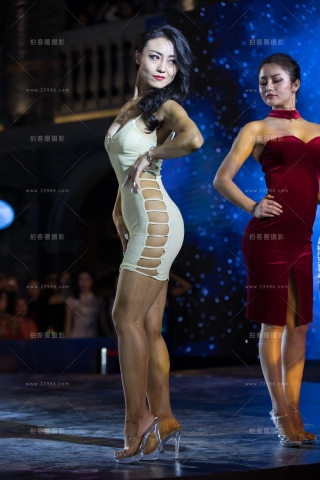 【凯恩赛贴】表现欲很强的健身美女