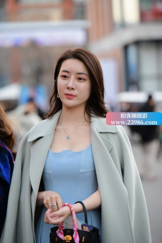 气质御姐高跟街拍美女