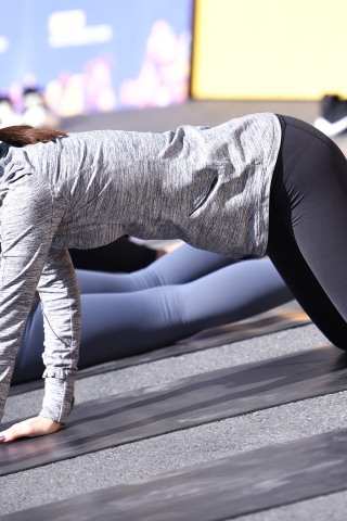 【咔喳赛帖】阳光下的瑜伽运动