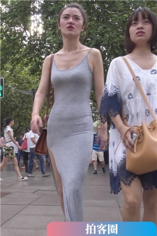 查看完整内容：4k-跟闺蜜逛街的纯棉贴身长裙高挑大美女 [1.70 GB]（视频版） - 共10张图片