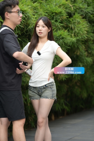 抓怕清纯邻家小姑娘