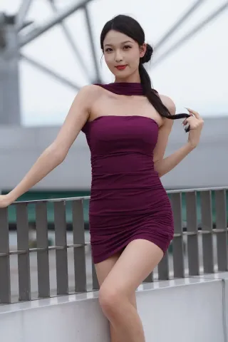 紫裙大长腿美眉（完整版）