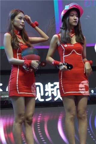 查看完整内容：2018CJ 红裙美腿showgirl少女 [1.10 GB]（视频版） - 共8张图片