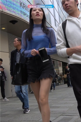 街拍热裤性感美腿街拍美女 [1.39 GB/MP4]（视频版）