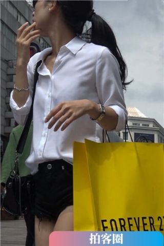查看完整内容：街拍白衣超短热裤女子 [2.09 GB]（视频版） - 共12张图片