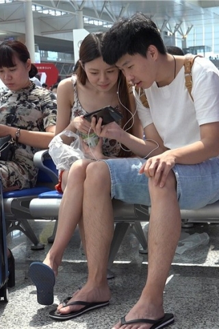 查看完整内容：极品长发吊带裙美女姐姐 [5.48 GB/MP4] （视频版） - 共10张图片