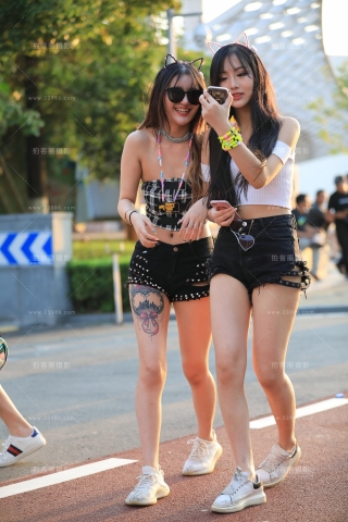 热裤是音乐节的标配吗（城市版）（完整版）