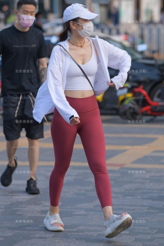 查看完整内容：【红石赛贴】性感红色紧身 - 共14张图片