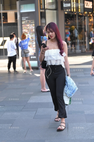 圆润~美臀小姐姐