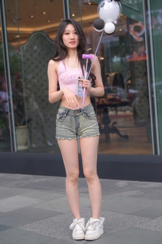 可爱热裤女友（城市版）