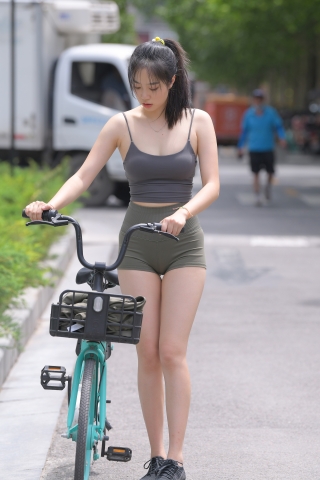查看完整内容：M0362 同城美眉（视频版） - 共6张图片