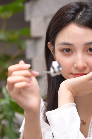 白裙美女（城市版）