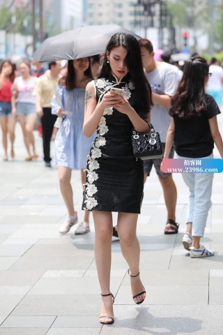 旗袍装肉丝袜美女