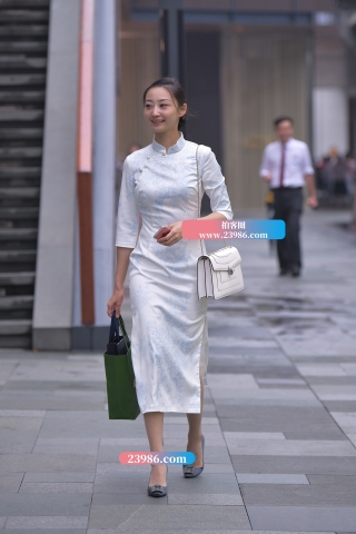 【街拍之魂赛帖】优雅旗袍少妇