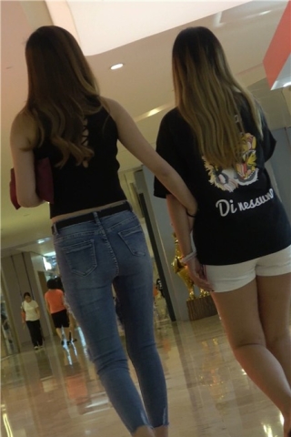 4k-极度紧绷蓝牛高挑好身材街拍美女 [828 MB]（视频版）