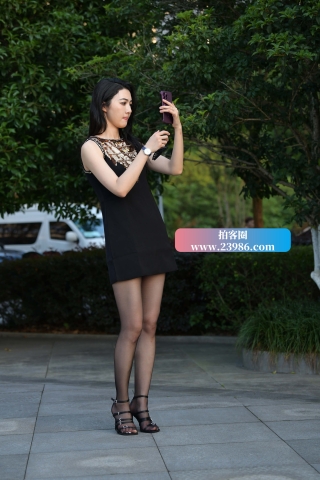 街拍纤细美腿嘿丝凉高美女（完整版）