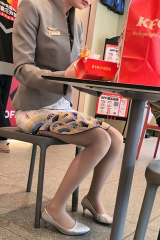 4K超清拍摄海航乘务员厚灰丝袜（视频版）