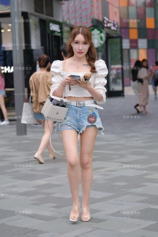 【街拍之魂赛帖】看似宽松 实则很紧致