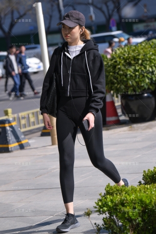 【街拍之魂赛帖】戴帽子的酷女孩