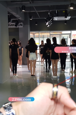 查看完整内容：中国模特大赛，选手签到排练现场 - 共24张图片