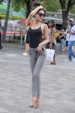 【红石赛帖】牛仔裤美女