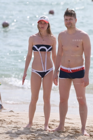 【视觉冲击赛贴】大长腿比基尼女友